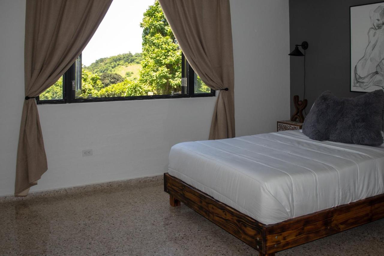 The Serene House Bed & Breakfast Luquillo Buitenkant foto